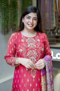 Increíble diseño de colores hermosos, tela de seda pura, conjunto de 3 piezas de salwar kurta en contraste morado y multicolor para mujeres o niñas. - Product Image 2