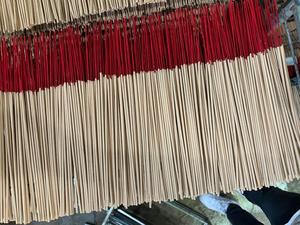 Varillas de Incienso de Sándalo Blanco Natural Gmex con Mango Rojo para Uso Religioso en el Mercado de Malasia, Indonesia y Tailandia - Product Image 6