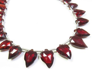 Cuentas de granate 100% natural, forma de pera, corte facetado, color rojo, hilo de 8.5'', piedras preciosas sueltas, gemas africanas talladas de fantasía para joyería. - Product Image 4