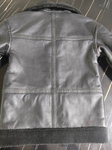 Chaqueta de piel cálida de invierno de primera calidad para hombre, venta al por mayor, chaquetas de piel de oveja a la moda, chaqueta de cuero auténtico con cremallera personalizada OEM - Product Image 6