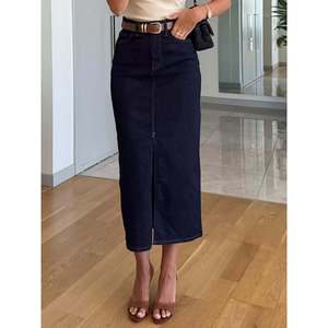 Gonna in denim con spacco frontale e bottoni decorativi, casual, stampata, lunga, a tubino, silhouette dritta, lavata, colorata, per primavera estate - Product Image 2