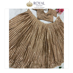 เสื้อผ้าอินเดียผ้าคาริชมาสำหรับงานแต่งงานดีไซน์ล่าสุดจากผู้ผลิตทั่วโลก - Product Image 3