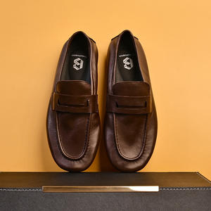 Chaussures décontractées légères avec semelle absorbant la transpiration et structure flexible, chaussures de tous les jours pour hommes, chaussures en cuir - Product Image 3