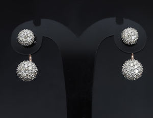 Pendientes de gota de bola de racimo de diamantes naturales de oro blanco de 14 quilates con pasador desmontable de doble uso y diseño de juego de pavé redondo colgante - Product Image 6