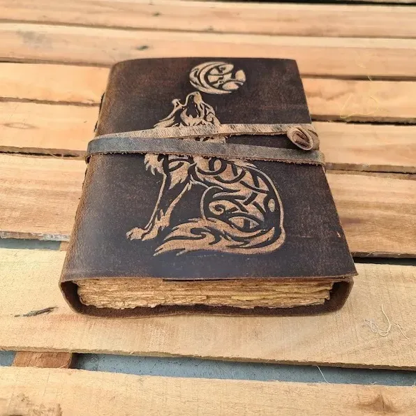 Quaderno di scrittura del diario in pelle goffratura del lupo, blocco note grimorio matrimonio Guest book