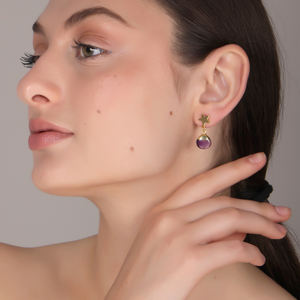 Boucles d'oreilles pendantes en forme de cœur plaquées or 18 carats faites à la main avec pierre d'améthyste, bijoux élégants et tendance pour mariage féminin - Product Image 5