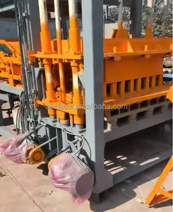 Presse hydraulique automatique de haute technologie pour la fabrication de blocs creux et de pavés - Product Image 5