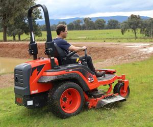"Kioti ZDX Rasenmäher zum Verkauf Hohe Leistung und Zuverlässigkeit Ideal für Ihre Rasen pflege und Landschafts gestaltung" - Product Image 4