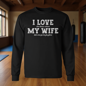Me encantan las veces en las que mi esposa me permite ir a Jiu Jitsu, camiseta de manga larga - Product Image 3