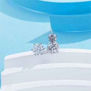 ต่างหูเพชรที่หรูหราเป็นที่ต้องการสูงเหมาะสำหรับงานแต่งงานหรือปาร์ตี้และสวมใส่ในชีวิตประจำวัน - Product Image 4