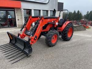 Tractor KUBOTA M7060 2022 - Product Image 2