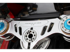 DUCATI PERFORMANCE 2024 V4R CON AKRAPOVIC Y CERO KILÓMETROS EN STOCK, SE ENVIARÁ POR CORREO - Product Image 2