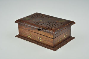 Silla hecha a mano de madera maciza tallada exquisita de Tradebyd con diseño personalizable para la decoración moderna y tradicional del hogar - Product Image 2