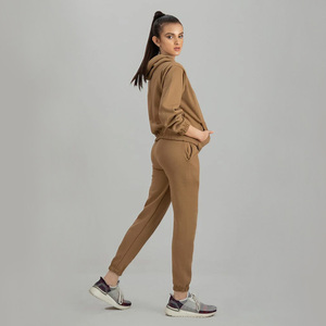 Survêtement marron avec logo personnalisé pour hommes, meilleure option de vente en gros pour l'hiver et le printemps - Product Image 2