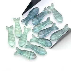 Cuentas de Piedras Preciosas de Fluorita Verde Natural en Forma de Pez Talladas a Mano de 25 MM - Product Image 4