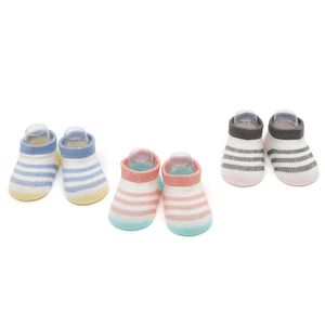 Calcetines tobilleros de algodón transpirables suaves personalizados al por mayor, Diseño a rayas, característica antibacteriana, material de seguridad para niños pequeños, Vietnam - Product Image 6