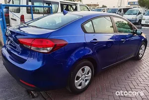 AUTO USATE DI LUSSO A PREZZI ACCESSIBILI KIA FORTE <span class=keywords><strong>2018</strong></span> Ben Tenute e Pronte per la Spedizione in Tutto il Mondo - Product Image 4