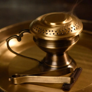 Quemador de Incienso de Latón Dorado Grabado Personalizado de Alta Calidad, Ecológico y Pulido, Venta al por Mayor, Porta Incienso de Lujo para el Hogar, India - Product Image 1