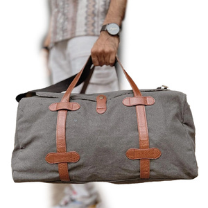 Étui de voyage unisexe de luxe en toile durable avec poignée souple et fermeture à glissière - Product Image 5