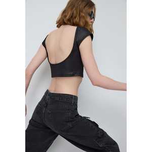 Chemisier court décontracté à col rond et manches courtes avec logo sur le devant, 100 % polyester, coupe classique - Product Image 2