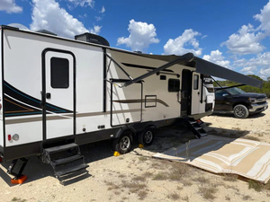 Remolque de Viaje para Acampar Todoterreno Moderno de 14 Pies, Chasis de Aluminio Galvanizado, Toldo para Exteriores - Product Image 2