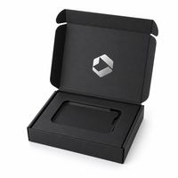 Boîte d'expédition pliable personnalisée en carton ondulé rigide recyclé avec insert logo en aluminium pour l'emballage de coques de téléphone, câbles USB et écouteurs