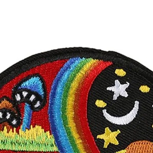 OEM ODM Etiquette tissée de broderie personnalisée Patchs personnalisés Tissu sergé Personnaliser la couleur Fer sur l'écusson de broderie découpé au laser - Product Image 5