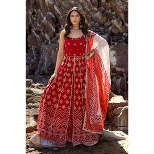 Ensemble de costume pour femme brodé de Zari rouge, design élégant en tissu Lawn - Product Image 5