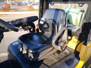 Montacargas CAT de 3 Toneladas con Motor Diésel, Año 2010 - Product Image 4