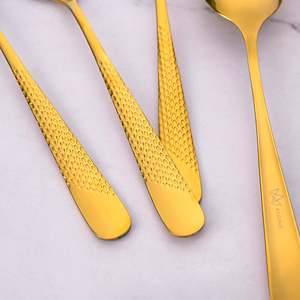 Cucharas de Cena de Acero Inoxidable 304 Doradas Martilladas, Ecológicas, Desechables, Juego de 6 con Mango Largo y Acabado Espejo para Fiestas y Bodas - Product Image 4