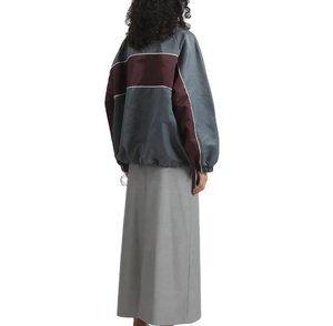 Veste de sport d'extérieur personnalisée pour femme, imperméable, confortable, coupe-vent, à capuche, en promotion - Product Image 2