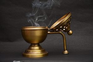 Quemador de metal purificador para el hogar/quemador Bakhoor/Dhooni o Dhoop Dani o Dhuni | Mesa de latón Diya-Altura 6 "MADE in INDIA - Product Image 3