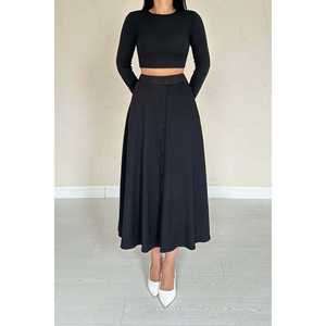 Conjunto de Blusa y Falda de Pana Negra para Mujer al por Mayor - Product Image 2