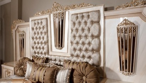 Ensemble de chambre à coucher antique français en bois massif sculpté, lit double rembourré, armoire, mobilier de chambre principale de villa - Product Image 4