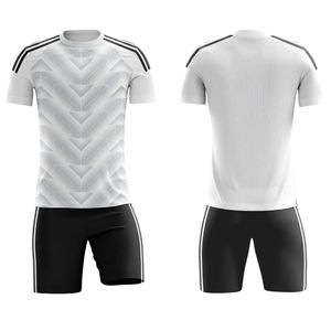 ชุดฟุตบอลผู้ใหญ่แบบยูนิเซ็กซ์ ระบายอากาศ แห้งเร็ว ผลิตตามสั่ง ด้วยเทคนิคการพิมพ์แบบซับลิเมชั่น เป็นมิตรกับสิ่งแวดล้อม ผลิตจากโพลีเอสเตอร์ 100% คอกลม แขนสั้น แบบสั่งทำ - Product Image 1