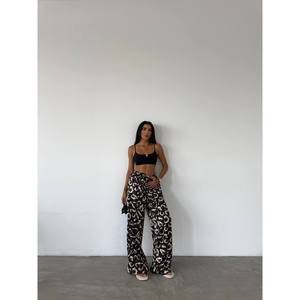 Pantalon décontracté en satin à taille haute et jambe large, anti-plis - Product Image 2