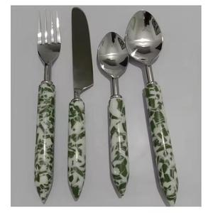 ชุดเครื่องใช้บนโต๊ะอาหารด้ามหินสังเคราะห์วัสดุเป็นมิตรกับสิ่งแวดล้อมเครื่องใช้บนโต๊ะอาหารเกรดสูงปลอดภัยต่ออาหารเหล็กพร้อมที่จับหินเครื่องใช้บนโต๊ะอาหารสำหรับงานแต่งงาน - Product Image 1