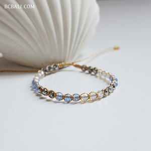 Elegante pulsera de cuentas de cristal hecha a mano con cuentas brillantes para una declaración de estilo a la moda. - Product Image 6