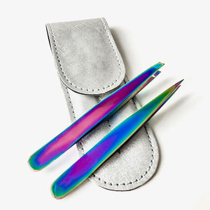 Juego de tijeras de pinzas para cejas de acero inoxidable puntiagudas profesionales, funda de piel sintética con acabado de arcoíris Premium de 3 piezas, ecológica - Product Image 4