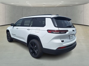 Jeep GRAND CHEROKEE L ALTITUDE X 4X2 SUV 2024 Seminuevo - Product Image 5