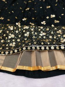 Lehenga ดีไซเนอร์ล่าสุดที่สวยงามพร้อมงานปักที่สวยงาม - Product Image 6