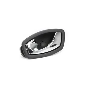 Poignée d'ouverture intérieure chromée côté gauche pour Renault Fluence et Clio 4 portes - 826733790R - Product Image 1
