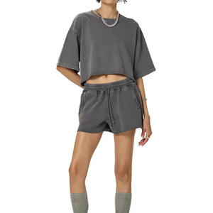 Ensemble short pour femme avec logo personnalisé T-shirt court de couleur unie 2 pièces Ensemble court d'été à la mode Ensemble court pour femme à quantité minimale de commande bas 100% coton - Product Image 4