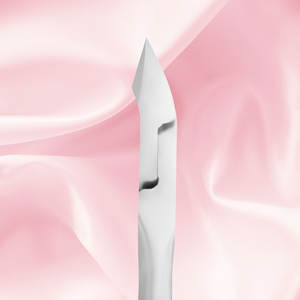 Pince à cuticules professionnelle 3PRO PRIME 91, 9 mm, acier 4013, bords inclinés, stérilisée, outils de soin des ongles pour les orteils et les doigts incarnés - Product Image 3