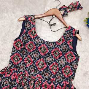 Hermoso vestido maxi de algodón suave para mujer con elegante estampado Kalamkari Ropa de fiesta de verano Protección solar y materiales reciclados - Product Image 2