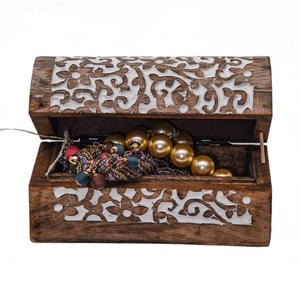 Hot Sale Wooden Carved Large Jewlery Box with Floral Design Mango Wood Box for Treasure <b>Earings</b> Accessories and Decor Use - Product Image 6