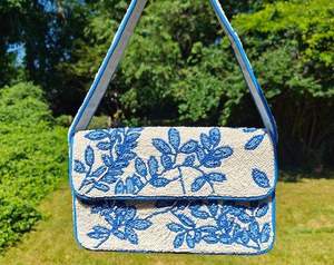 Bolso de mano bordado con cuentas de semillas hechas a mano, con diseño floral bohemio, bolso de hombro con cuentas personalizado y borlas coloridas - Product Image 6