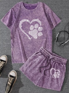 Conjunto de Camiseta y Pantalones Cortos Personalizados, Camiseta Morada con Estampado de Corazón y Huella de Pata, Cuello Redondo, Tejido de Algodón y Elastano, Informal, Verano - Product Image 1