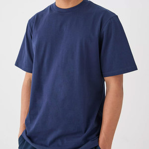 Camiseta clásica de jersey con cuello redondo-Diseño básico, manga corta, longitud regular-100% algodón-Camiseta informal para hombre - Product Image 1