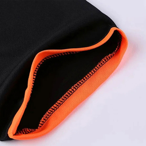 Fabricant sur mesure avec de nouveaux vêtements de sport actifs élégants avec des ensembles d'uniformes de football pour hommes Nouvelle mode dernière impression - Product Image 4